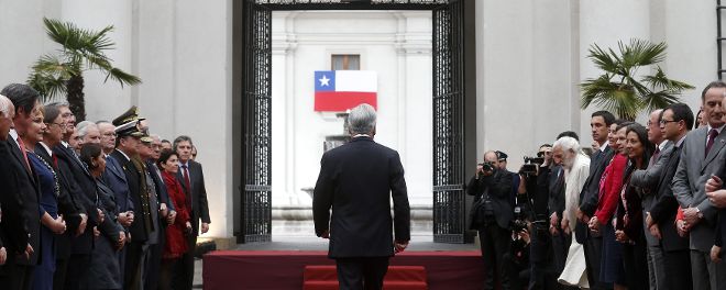 El Presidente de la República, Sebastián Piñera, a su llegada hoy, lunes 9 de septiembre de 2013, al acto conmemorativo del 11 de septiembre de 1973, en el Palacio de La Moneda, en Santiago de Chile (Chile).