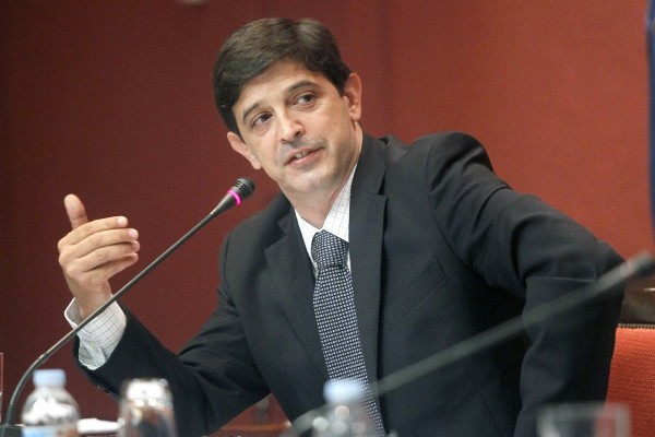 El consejero de Economía, Hacienda y Seguridad, Javier González Ortiz.