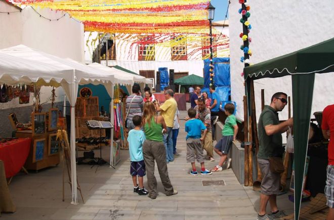 El Mercado de Artesanía se celebrará este domingo día 20, a partir de las 10:00 horas.