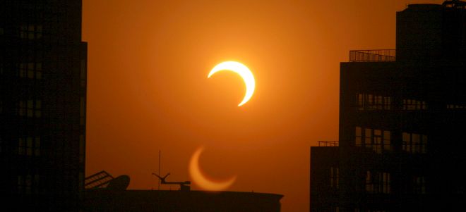 El eclipse podrá observarse de forma parcial desde el sur de Europa y desde Canarias la ocultación del disco solar será del 31 por ciento.