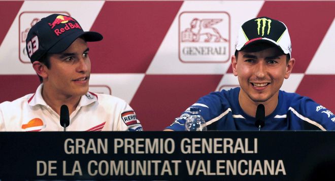 Los pilotos españoles de MotoGP Marc Márquez (i) y Jorge Lorenzo.