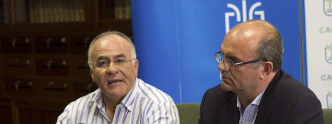 Los portavoces del PP y PSOE, Carlos Cabrera (i), y Anselmo Pestana Padrón (d).