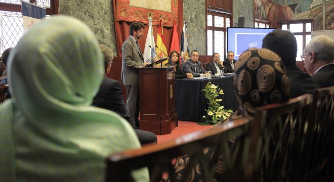 Firma convenio y rueda de prensa del cabildo y de Marruecos.