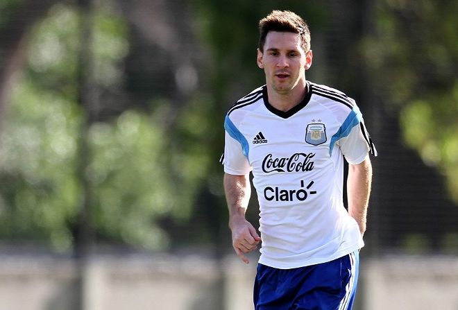Una fotografía cedida por la Asociación de Fútbol Argentino (AFA) muestra al jugador de fútbol Leo Messi.