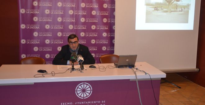 Javier Abreu, en la rueda de prensa de presentación.