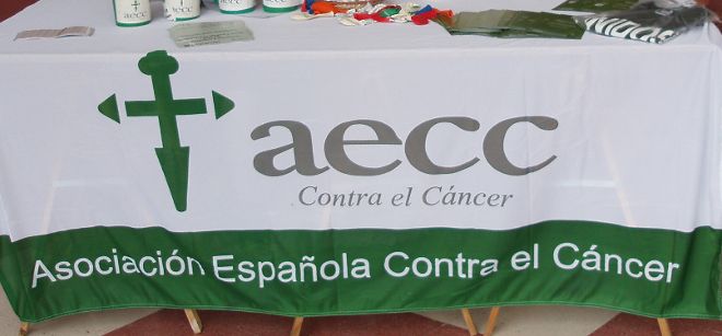Una mesa de la AECC.