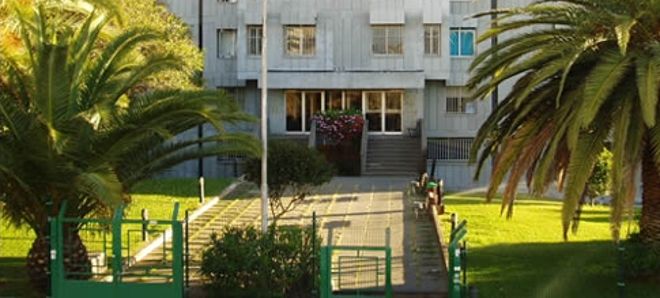 Imagen de archivo del exterior del colegio mayor.