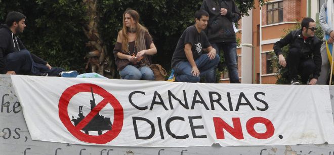 Miles de personas se han manifestado en Canarias bajo el lema de 