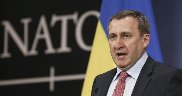 El ministro ucraniano de Asuntos Exteriores, Andréi Deschitsa, ofrece una rueda de prensa al final de la reunión de ministros de Exteriores de la OTAN en Bruselas (Bélgica) hoy, martes 1 de abril de 2014. 