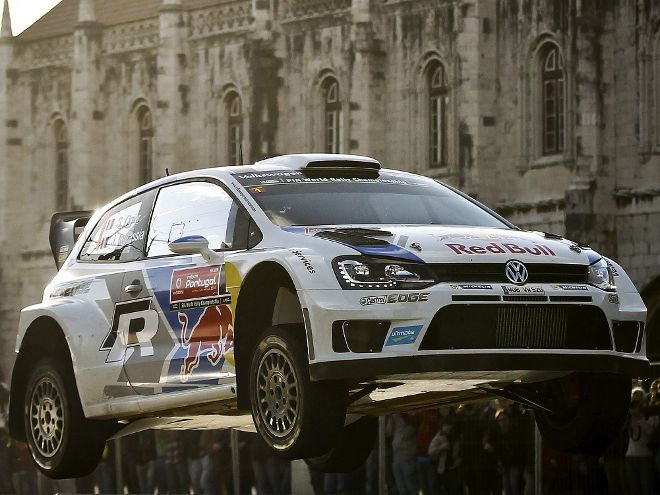 El piloto francés y su Volkswagen Polo R WRC.