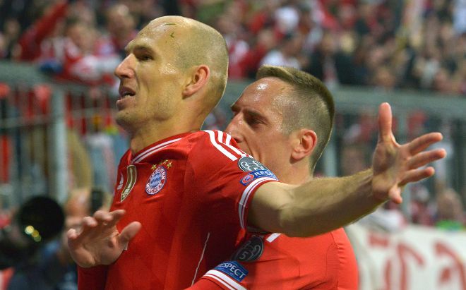 Robben celebra su gol.