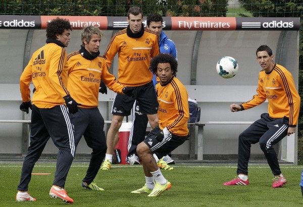 Marcelo, en el centro, en un entrenamiento.