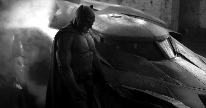 La estética del caballero oscuro en Batman vs Superman se acerca a la que Superman presentó en su última película.