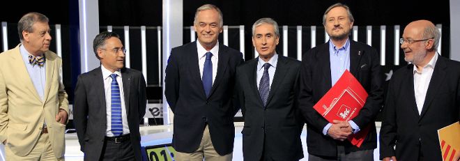 Los candidatos electorales de los principales partidos que concurren a los comicios europeos al inicio del debate a seis que TVE emite hoy.