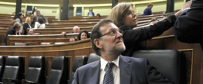 El jefe del Ejecutivo, Mariano Rajoy, y la vicepresidenta, Soraya Sáenz de Santamaría.