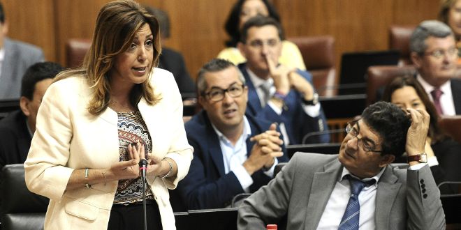 La presidenta de la Junta de Andalucía, Susana Díaz, en la sesión de control a su gabinete.