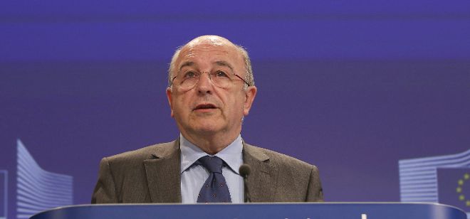 Joaquín Almunia en una rueda de prensa en Bruselas.
