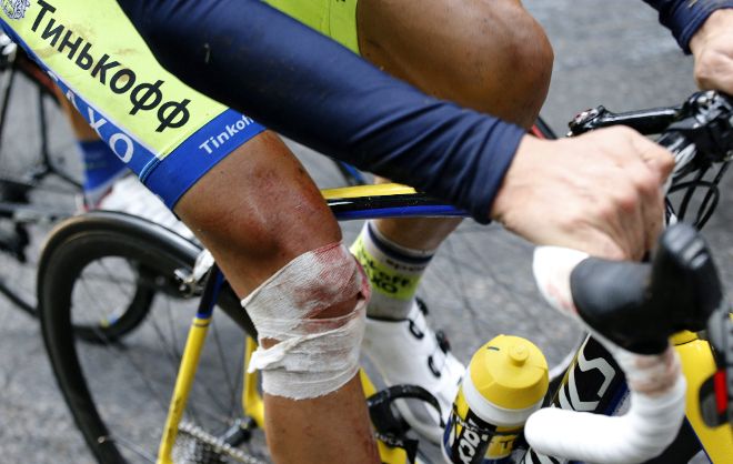 La rodilla herida de Contador.