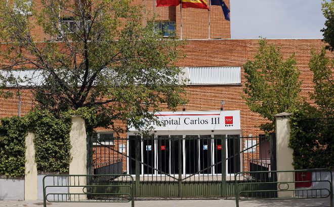 El hospital Carlos III, de Madrid, donde está ingresado el sacerdote.