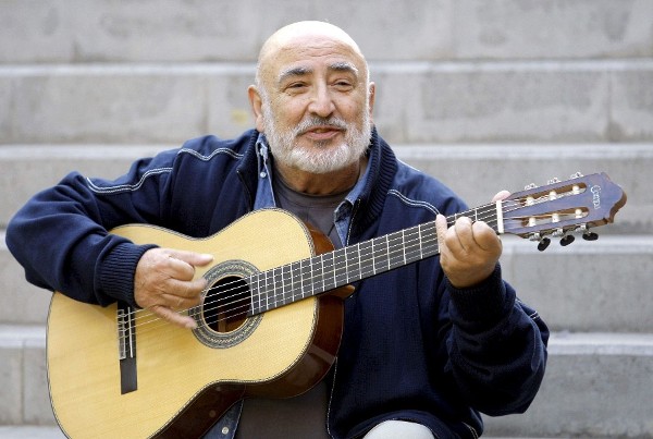 Fotografía de archivo (Barcelona, 3 de noviembre de 2009) del cantante catalán Peret.