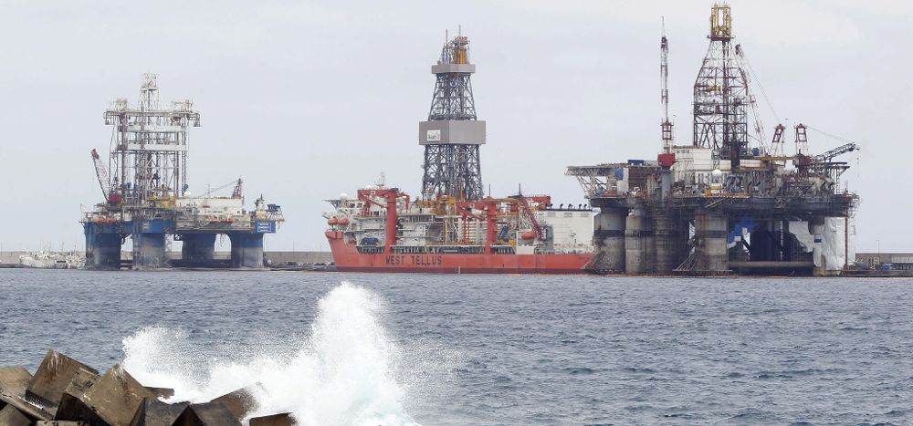 El Ministerio de Industria ha autorizado a Repsol a realizar sondeos en busca de hidrocarburos en aguas cercanas a Canarias.