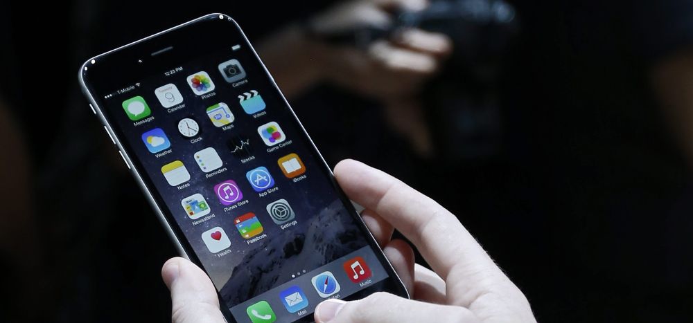 Periodistas analizan el nuevo iPhone 6.