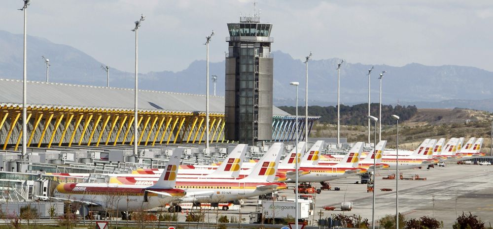 Aviones en tierra en el aeropuerto de Barajas.