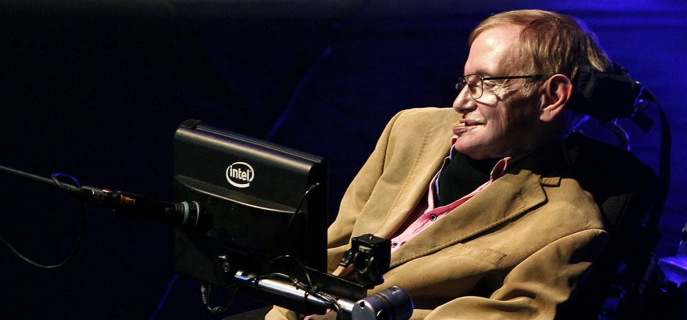 El físico Stephen Hawking, antes de comenzar su charla 
