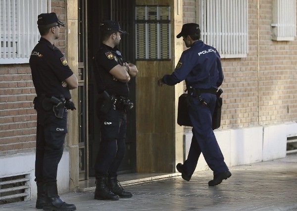La Policía Nacional sigue practicando registros en casas de Madrid usadas por el presunto pederasta de Ciudad Lineal.
