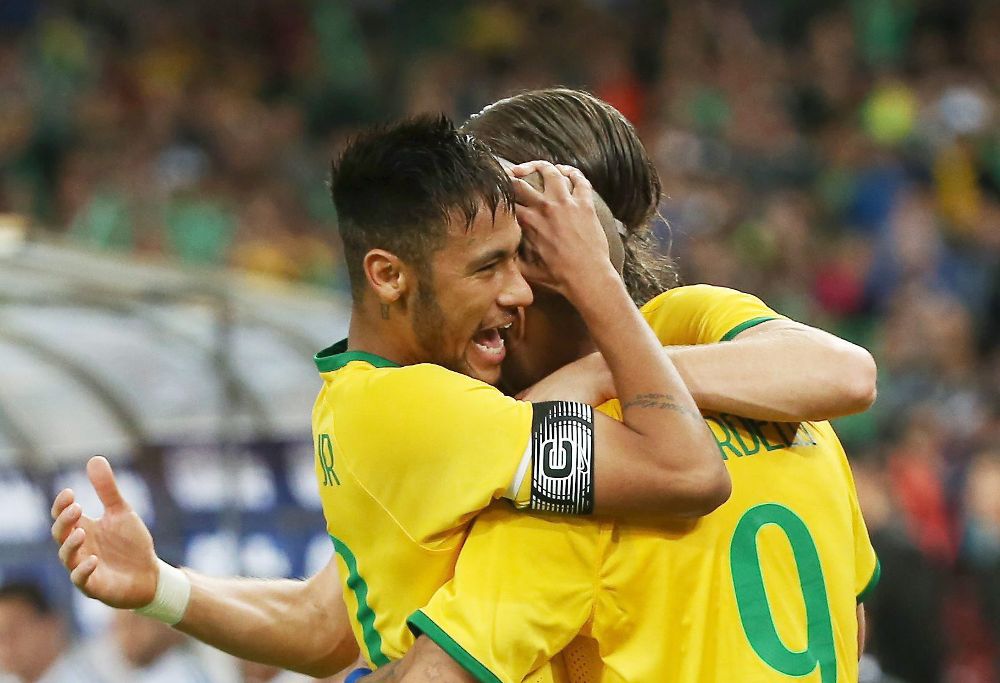 Neymar celebra el gol.