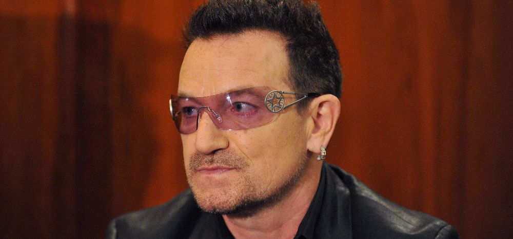 El líder de la banda irlandesa U2, Bono.