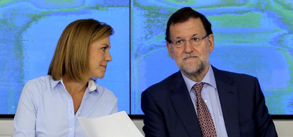 El presidente del Gobierno y del PP, Mariano Rajoy, presidió la reunión del Comité Ejecutivo Nacional en la sede nacional del partido hoy en Madrid. A su lado, la secretaria general de los populares, María Dolores de Cospedal.