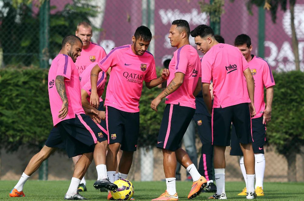 Los jugadores del FC Barcelona durante el entrenamiento.