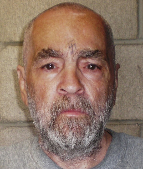 Foto de archivo facilitada por el Departamento de Correccionales y Rehabilitación de California del criminal Charles Manson, el 18 de marzo de 2009 en California (Estados Unidos). 