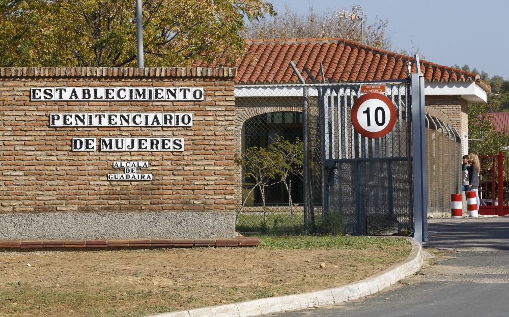 Puerto de la prisión de Alcála de Guadaira.
