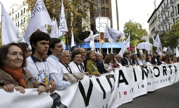 Cabeza de la manifestación celebrada hoy en Madrid.