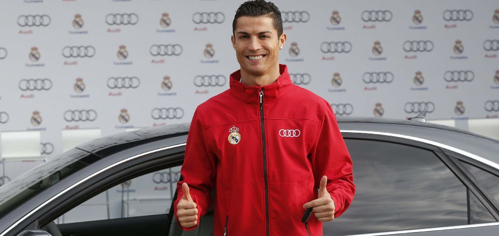 El delantero portugués del Real Madrid Cristiano Ronaldo durante el acto publicitario celebrado hoy.