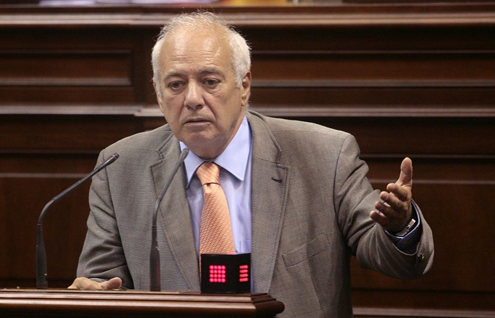 El diputado del Grupo Socialista Emilio Mayoral.