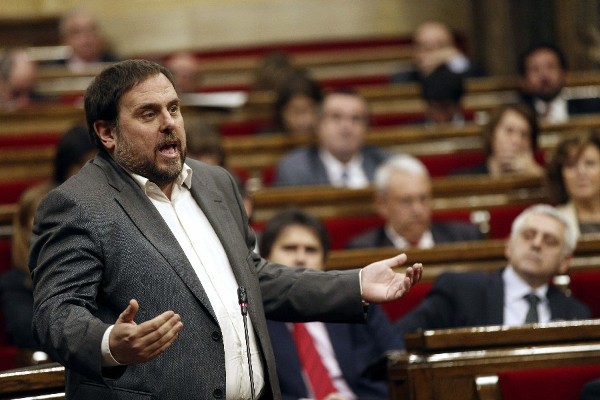 El presidente de ERC, Oriol Junqueras, durante la sesión de control al gobierno catalán, en el último pleno del Parlament del año.