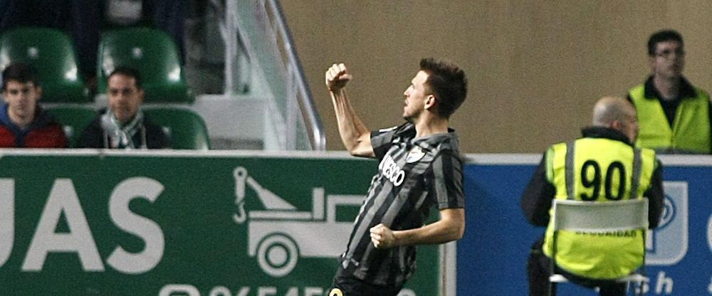 El centrocampista del Málaga Ignacio Camacho celebra su gol.