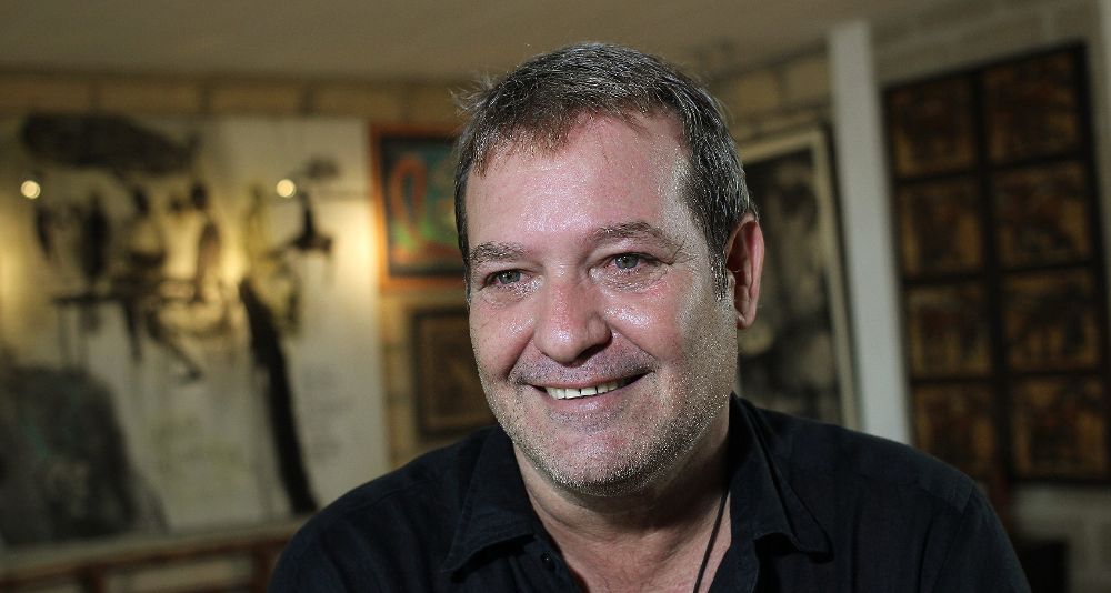 El actor y director cubano Jorge Perugorría conversa con Efe en La Habana. 