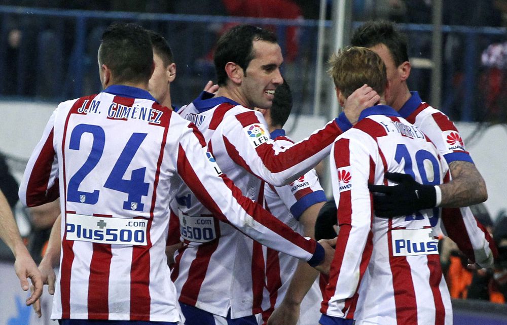 Los jugadores del Atlético de Madrid celebran el gol marcadopor Mandzukic.