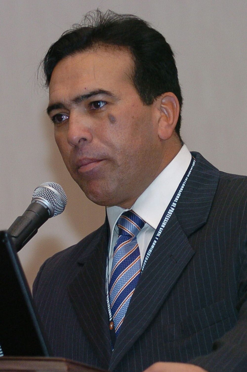 Fotografía de archivo fechada en 2008 que muestra al entonces director de Protección Civil y Administración de Desastres de Venezuela, Antonio Rivero.