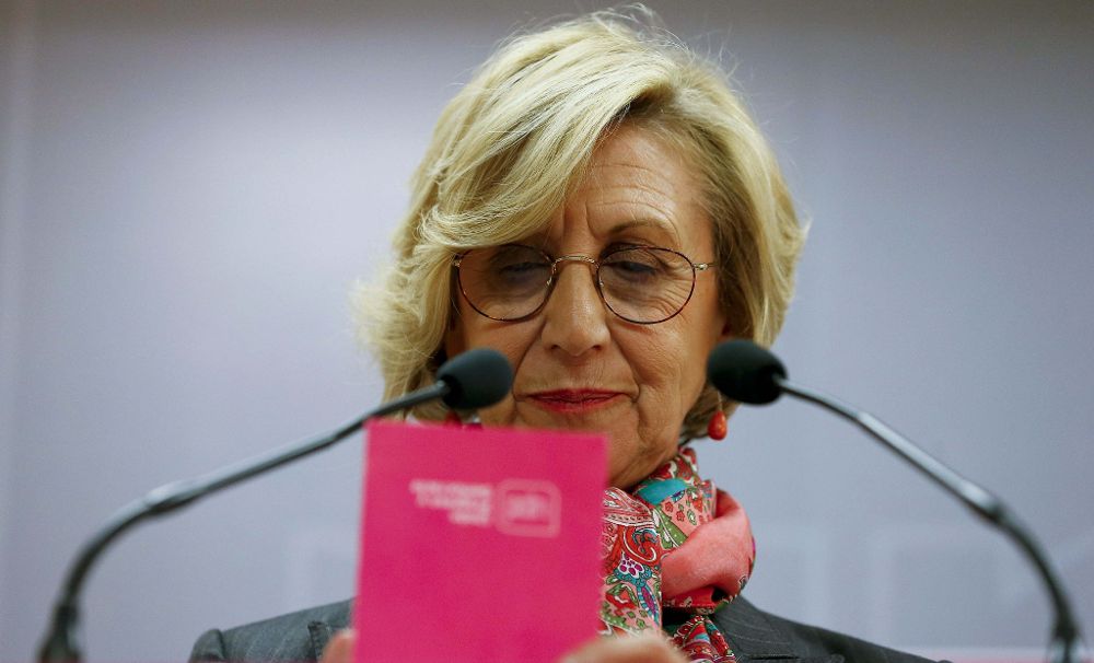 La líder de UPyD, Rosa Díez, durante la rueda de prensa que ofreció para valorar los resultados de las elecciones andaluzas.