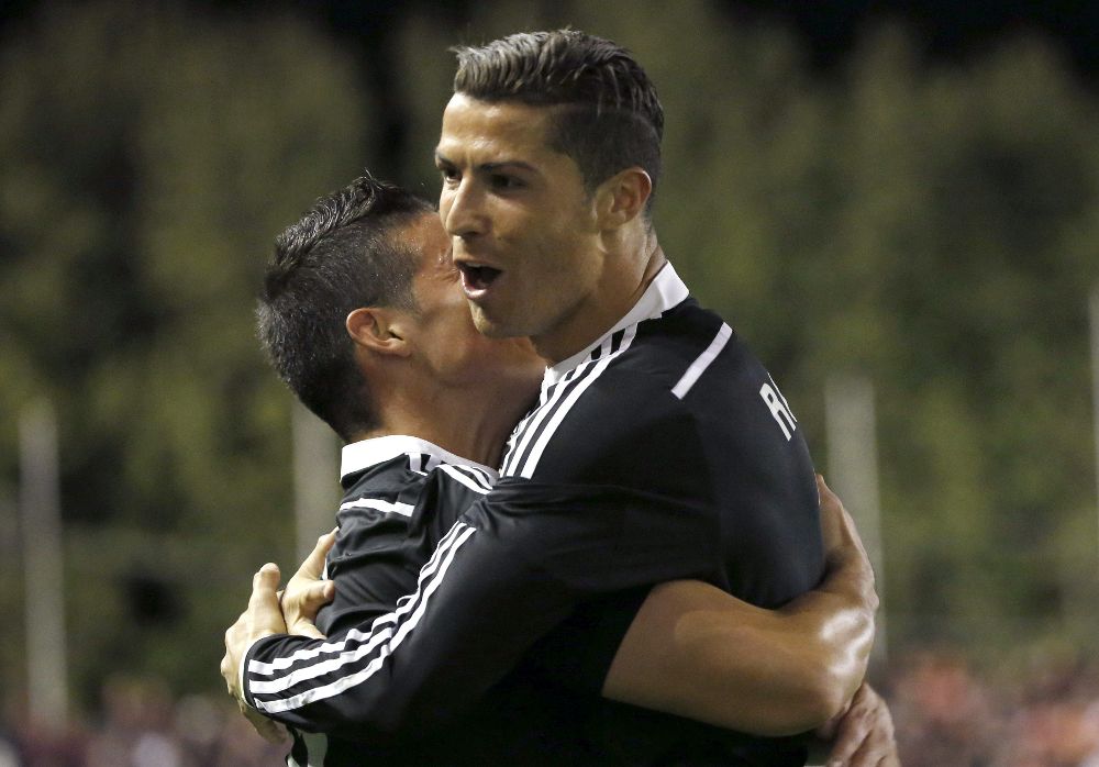 James Rodríguez (i) y Cristiano Ronaldo, los goleadores.
