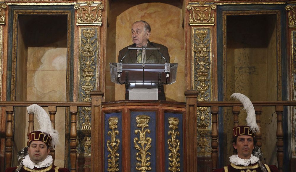 El escritor Juan Goytisolo, durante su discurso tras recibir el Premio Cervantes de manos del Rey.