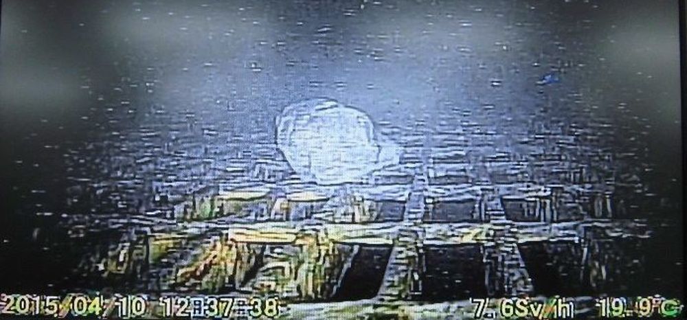 Fotograma de un video difundido por la Tokyo Electric Power Co. (TEPCO) este 14 de abril 2015, que muestra el interior del reactor de la Unidad Uno en la planta nuclear de Fukushima Daiichi.