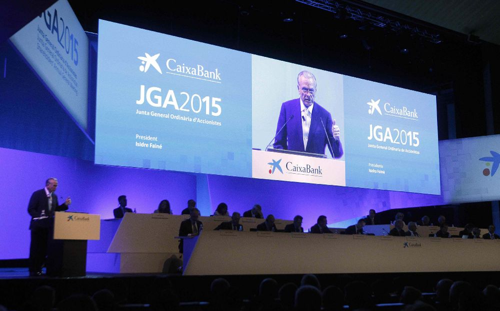 El presidente de CaixaBank, Isidre Fainé, durante la presentación de resultados del primer trimestre de la entidad, que ha duplicado su beneficio, hasta los 375 millones de euros.