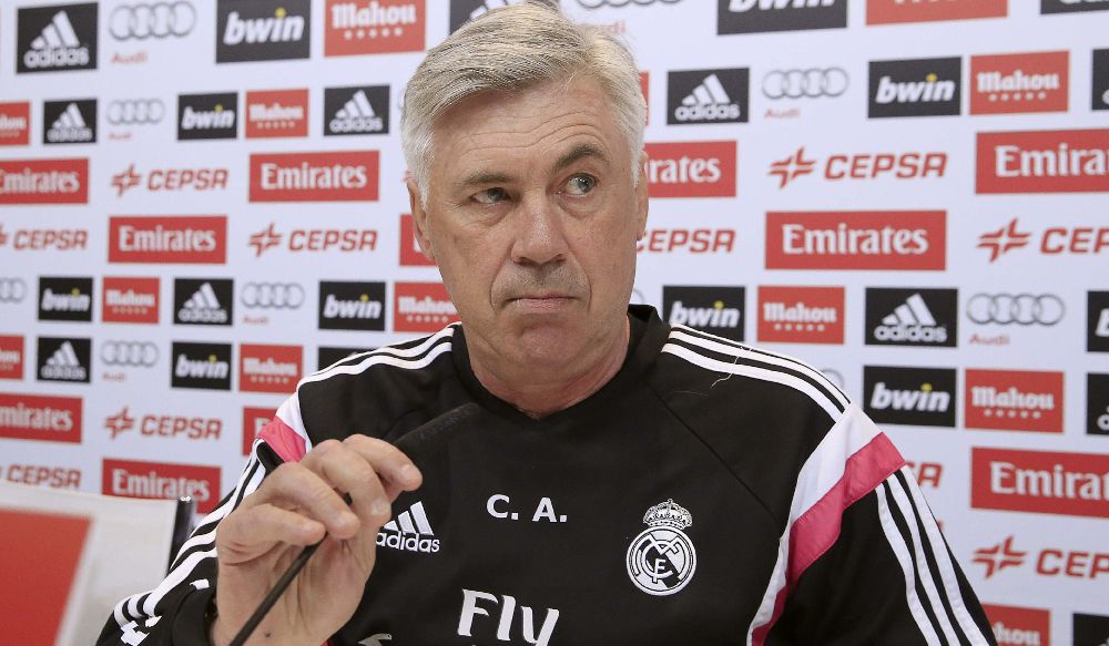 El técnico del Real Madrid, Carlo Ancelotti, durante la rueda de prensa que ofreció tras el entrenamiento de esta mañana en Valdebebas.