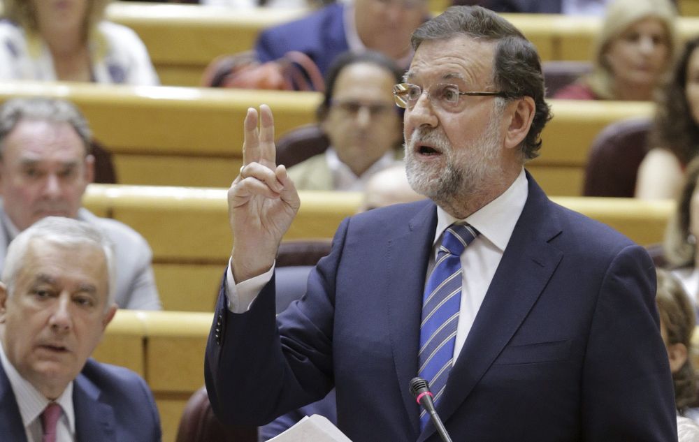 El presidente del Gobierno, Mariano Rajoy, interviene durante la sesión de control celebrada esta tarde en el Senado, en Madrid.